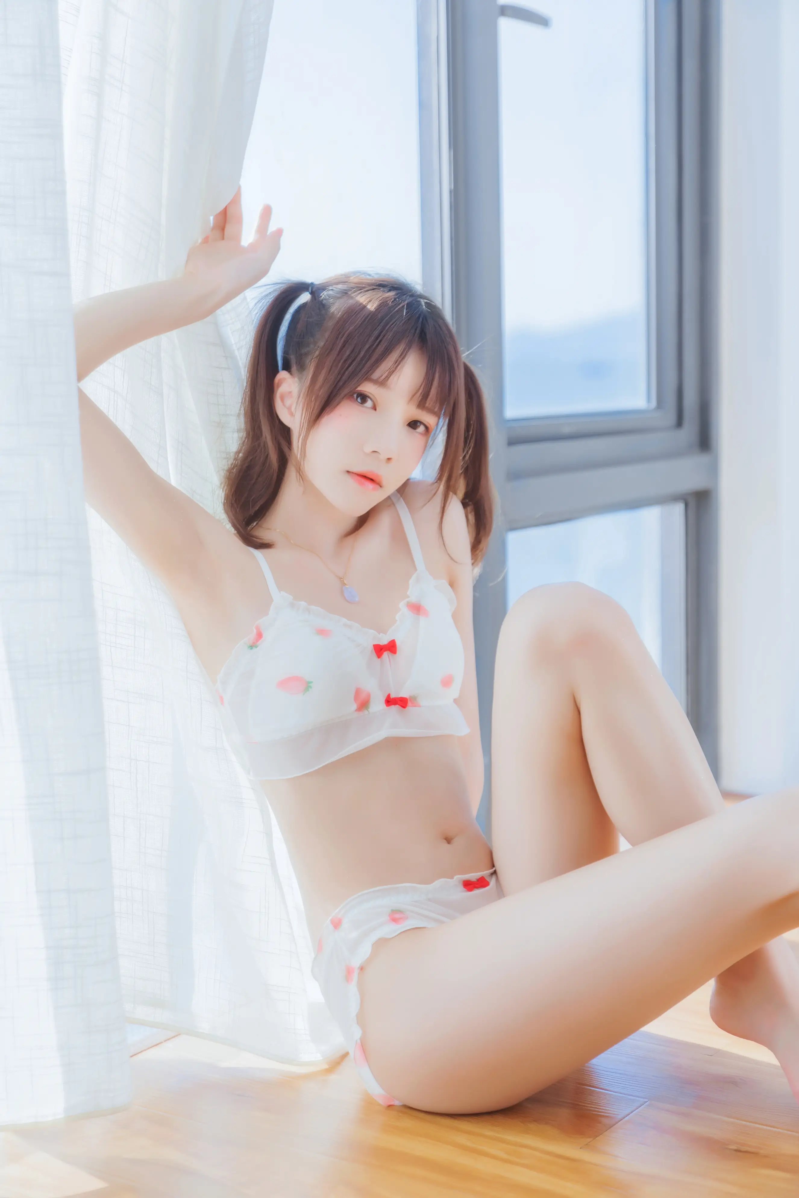 【美女写真】桜桃喵 - 小草莓 [47P/689MB]