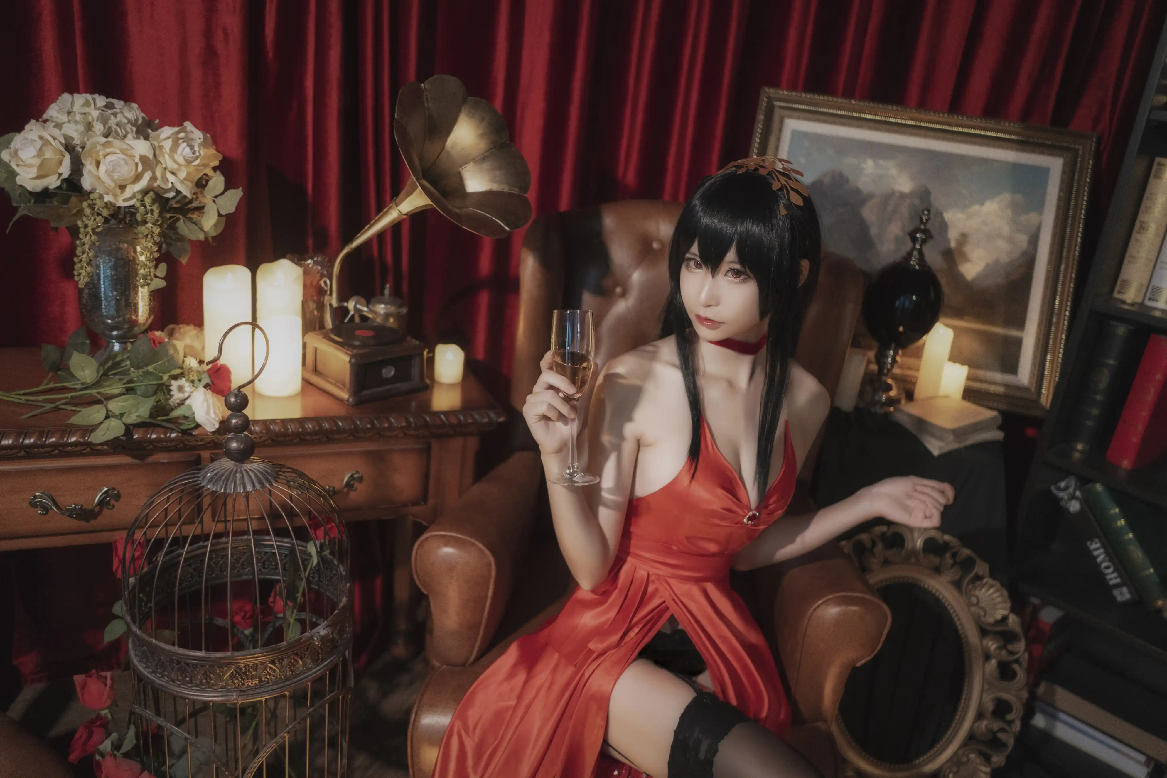 【cosplay】爱老师_PhD - 大凤礼服[6P-50.2MB]