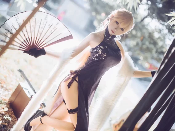 【cosplay】Coser衣衣 – NO.01 少女前线紫雨心 [14P-25MB]