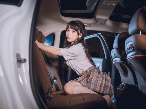 【美女写真】usejan蓝蓝 –  夜樱 [40P-73MB]