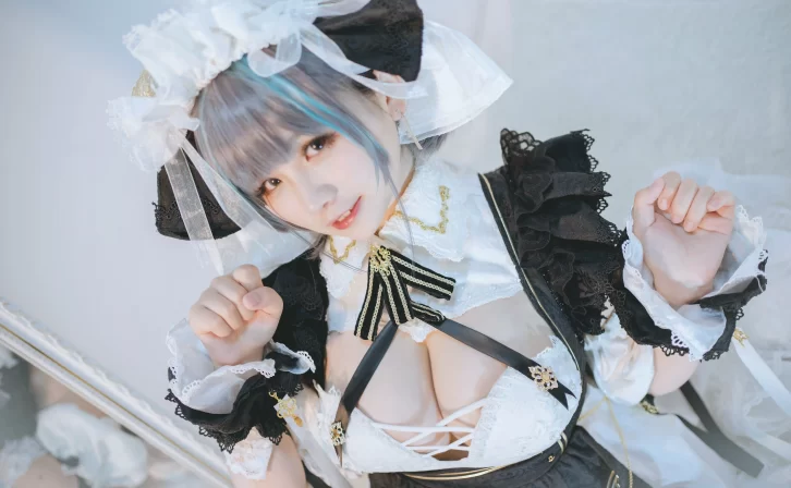 【写真合集】阿半今天很开心 – 17套合集[17T/2GB]