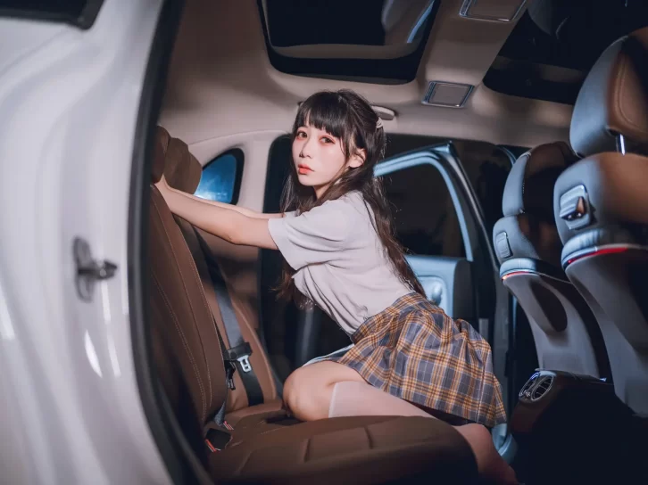 【美女写真】usejan蓝蓝 –  夜樱 [40P-73MB]