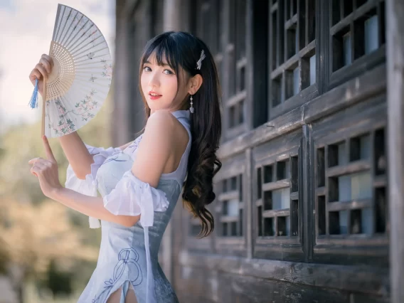 【美女写真】陆卿卿 –  蓝色旗袍 [24P-103MB]