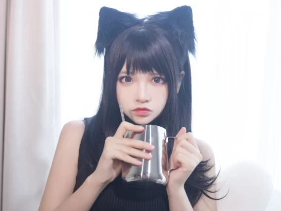 【美女写真】疯猫ss –  黑毛衣少女 [80P-1.17GB]