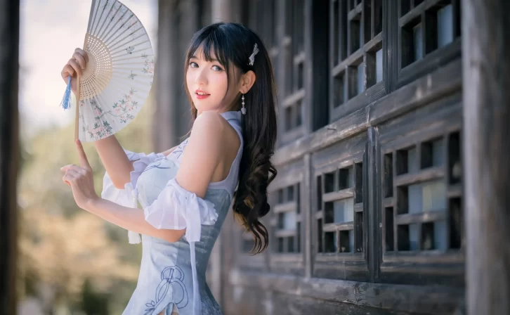 【美女写真】陆卿卿 –  蓝色旗袍 [24P-103MB]