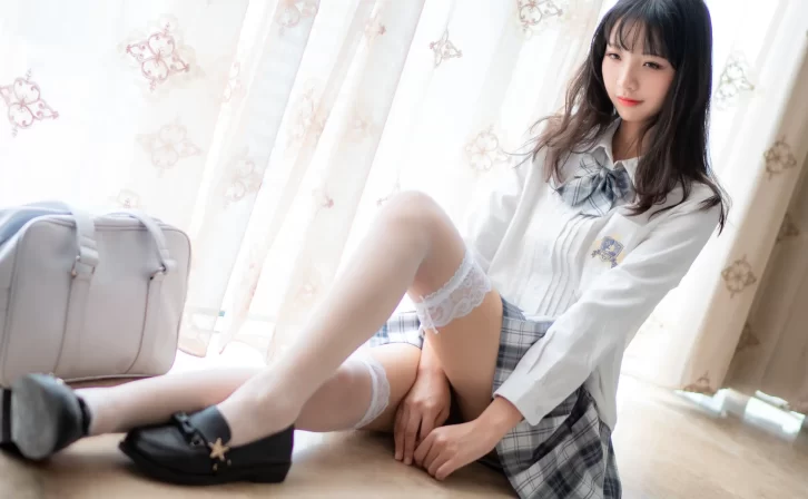 【美女写真】西呱呀呀呀 – JK格子裙 [23P-148MB]