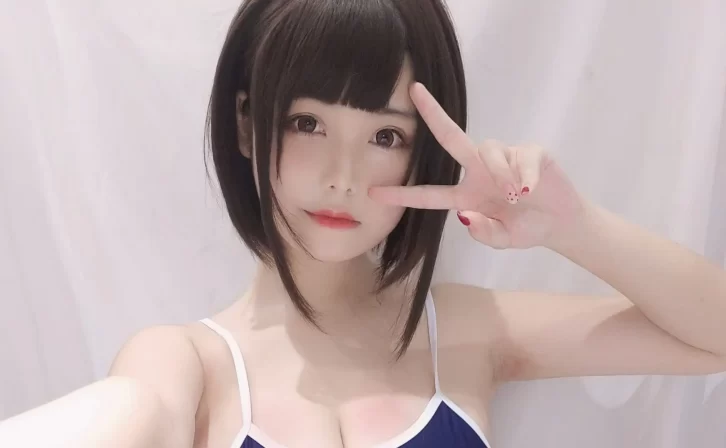 【美女写真】蜜汁猫裘 – 死库水[30P4V-256MB]