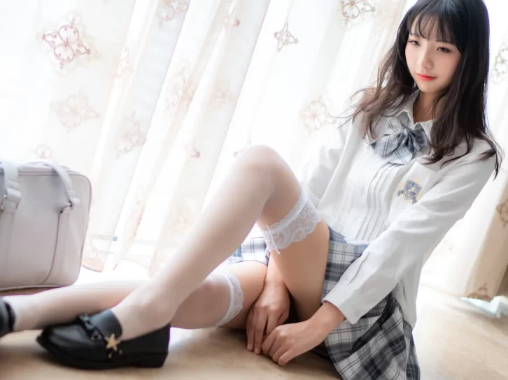 【美女写真】西呱呀呀呀 – JK格子裙 [23P-148MB]