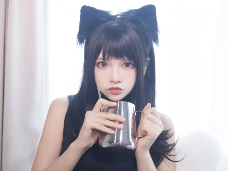 【美女写真】疯猫ss –  黑毛衣少女 [80P-1.17GB]