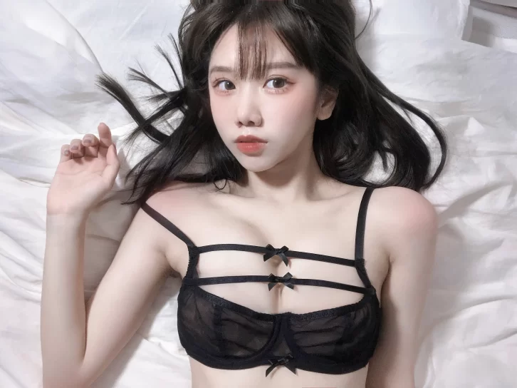 【美女写真】果咩酱w  –  男友视角 [35P-130MB]