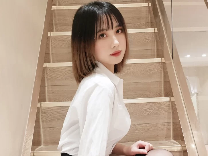 【美女写真】念雪ww –  OL系列 [20P-76MB]