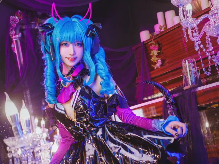 【cosplay】木绵绵OwO –  miku小恶魔 [19P-221MB]