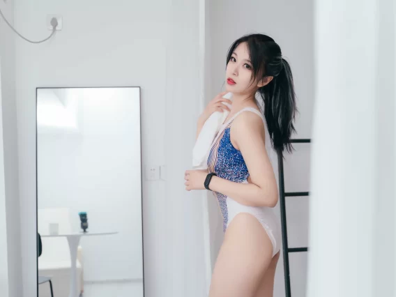 【美女写真】轩萧学姐 –  竞泳[27P-168MB]