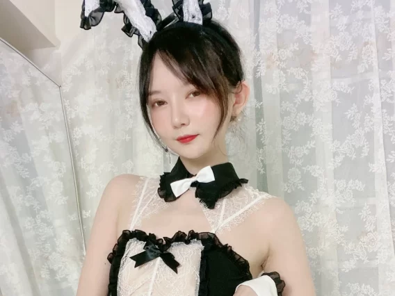 【美女写真】51酱 –  油光袜 [59P4V-284MB]