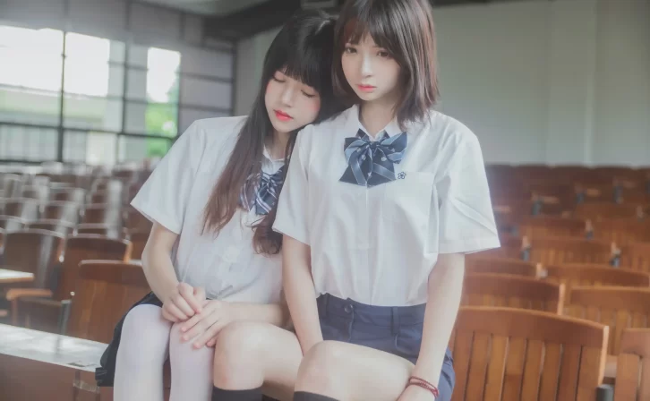 【美女写真】桜桃喵&疯猫ss – JK百合1 [43P-325MB]