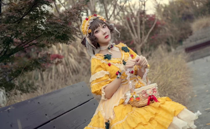 【cosplay】阿包也是兔娘 – lolita黄裙[12P-95MB]