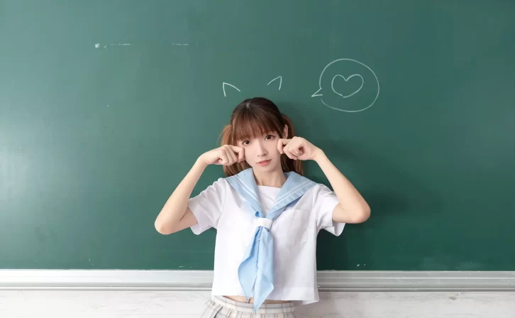 【美女写真】祖木子 – 不要躺在课桌上 [48P-39MB]