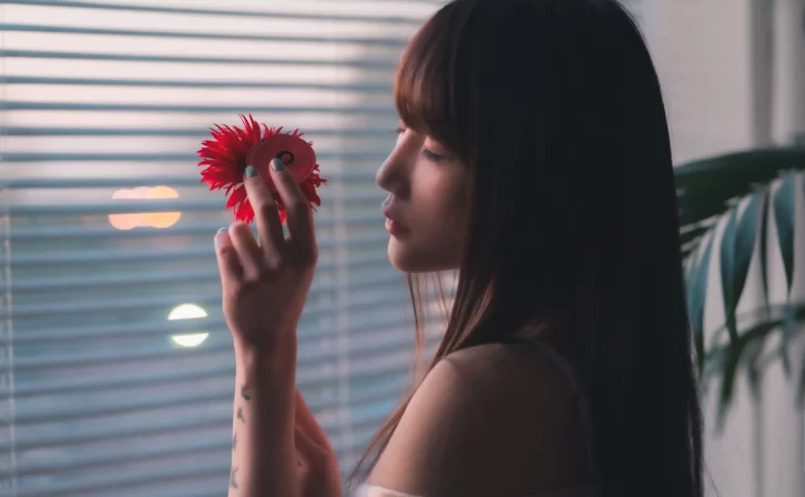 【美女写真】星野咪兔 – 花吃了那女孩[20P-23M]