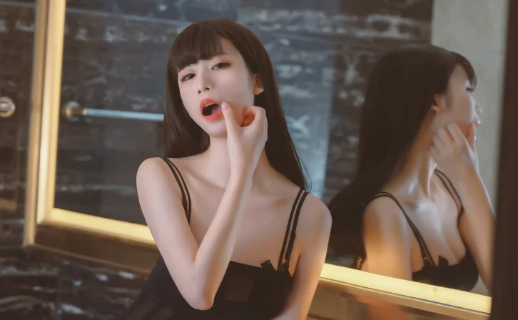 【美女写真】爱老师_PhD – 叉子的内衣[20P-155MB]