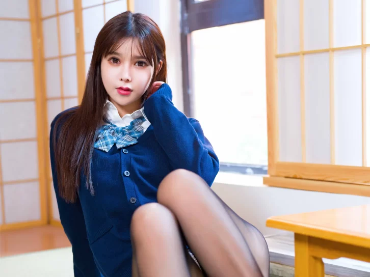 【美女写真】亚马逊鲶鱼 –  蓝毛衣黑丝 [31P-89MB]