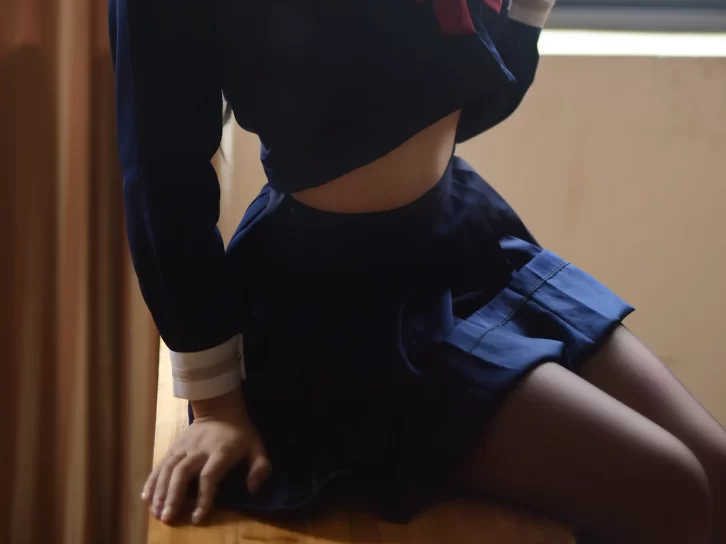 【美女写真】九曲Jean – JK露脐制服 [30P-113MB]