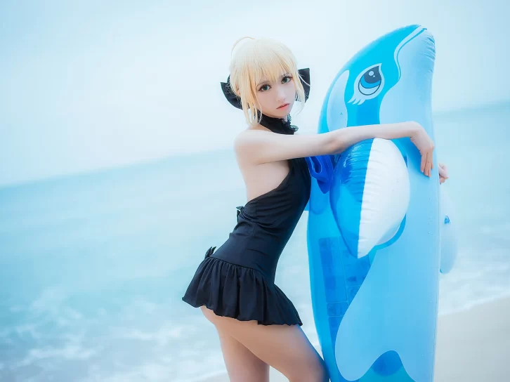 【cosplay】鳗鱼菲儿 – King of Knight 海边 [11P-124MB]