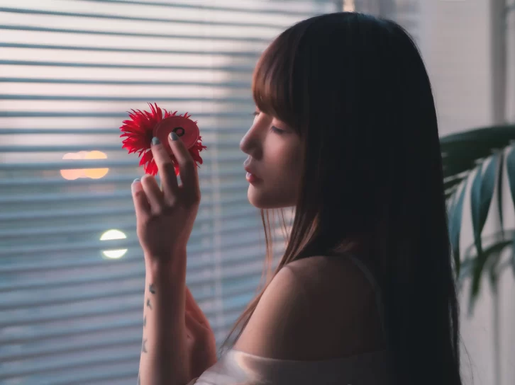 【美女写真】星野咪兔 – 花吃了那女孩[20P-23M]