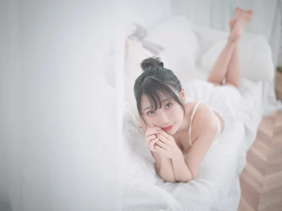 【美女写真】周叽是可爱兔兔 – 白色睡衣[23P-196MB]