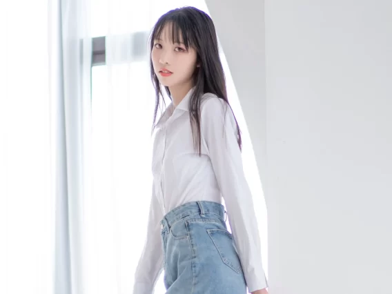 【美女写真】西呱呀呀呀 – 衬衫牛仔裙 [61P-297MB]