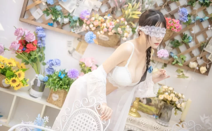 【美女写真】香草喵露露 – 白色花房 [49P-1.49GB]