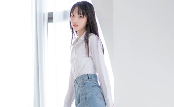 【美女写真】西呱呀呀呀 – 衬衫牛仔裙 [61P-297MB]