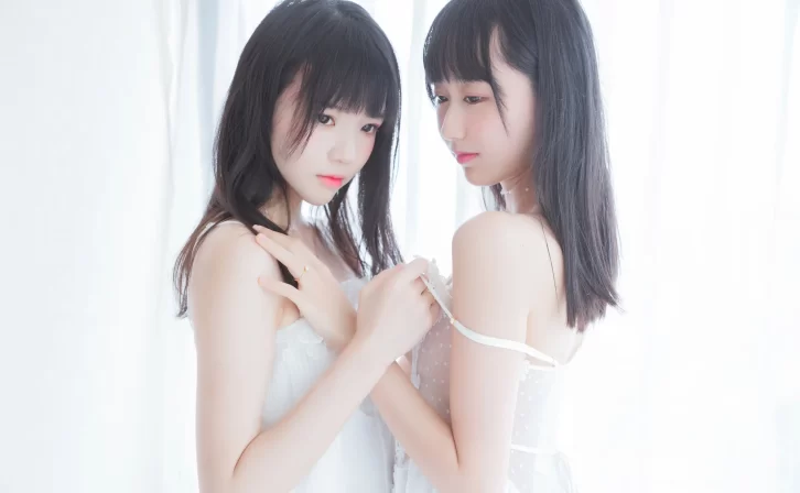 【美女写真】木绵绵OwO&桜桃喵 – 朝(白裙×白裙) [58P-724MB]