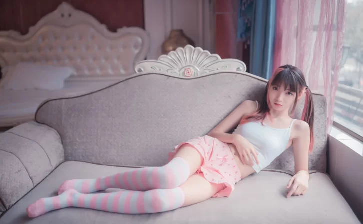 【美女写真】祖木子 – 粉白条纹小可爱 [50P-220MB]