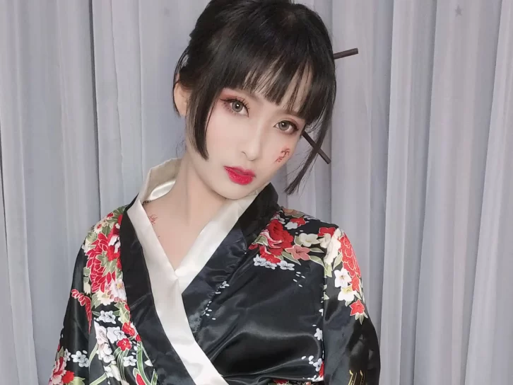 【cosplay】洛璃LoLiSAMA – 歌舞伎 [92P10V-393MB]