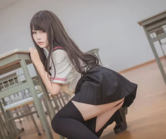 【美女写真/cosplay】Yoko宅夏 – 黑丝JK [39P-220MB]