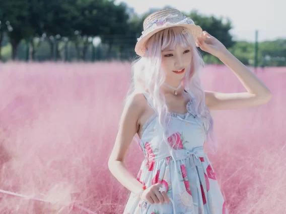 【美女写真】西呱呀呀呀 – 粉草 [15P-108MB]