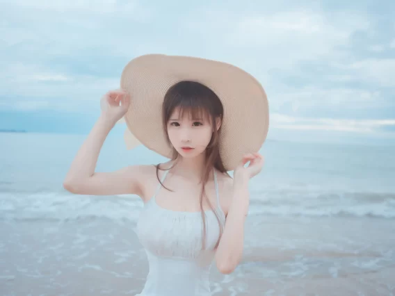 【美女写真】爱老师_PhD – 海岸白裙[9P-51MB]