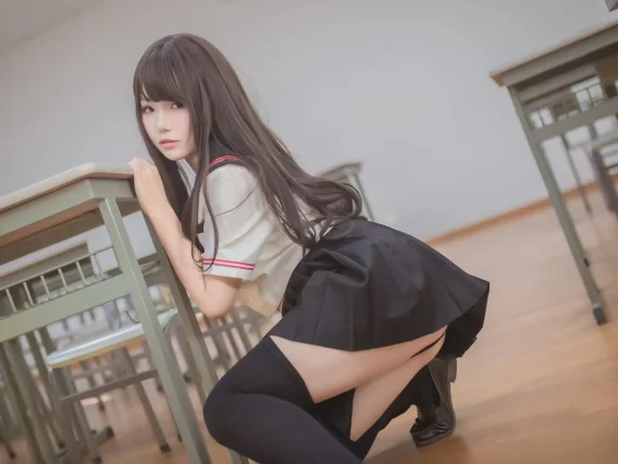 【美女写真/cosplay】Yoko宅夏 – 黑丝JK [39P-220MB]