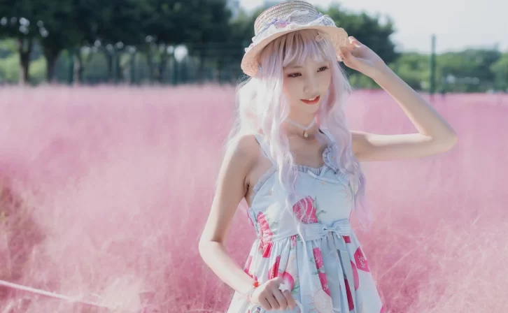 【美女写真】西呱呀呀呀 – 粉草 [15P-108MB]