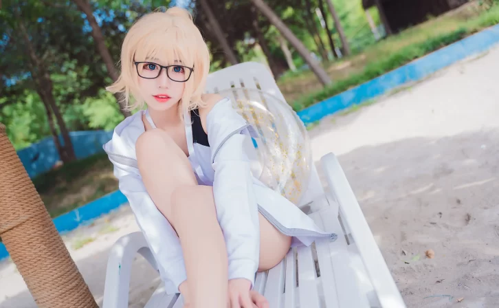 【写真合集】猫君君_MaoJun – 19套合集[19T/7.58GB]