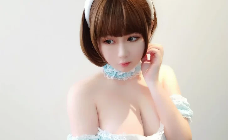 【cosplay】蜜桃少女是依酱呀 – 白兔软软[27P-57.4MB]