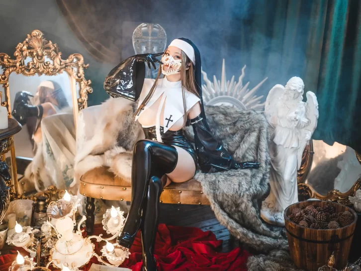 【cosplay】蜜汁猫裘 – 恶修女[43P-783MB]