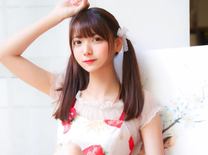 【美女写真】陆卿卿 – 小草莓 [8P-17MB]