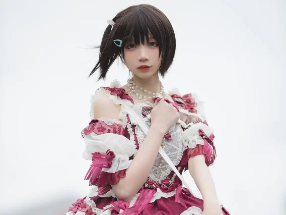 【美女写真】五更百鬼 – 安东尼蛋糕[9P-34.7MB]