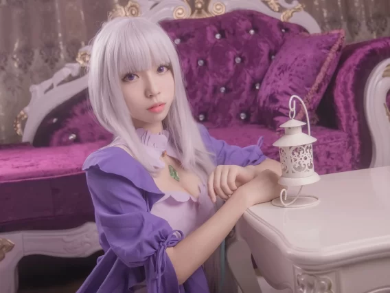 【cosplay】白易子教主 – RE从零开始的异世界生活-艾米莉娅[10P-124MB]