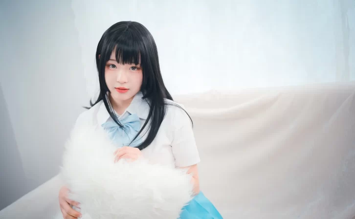 【美女写真】七奈写真馆 – JK蓝裙黑丝 [65P2V-356MB]