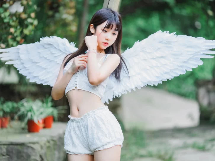 【美女写真】镜酱 – 空镜 [88P-1.5GB]