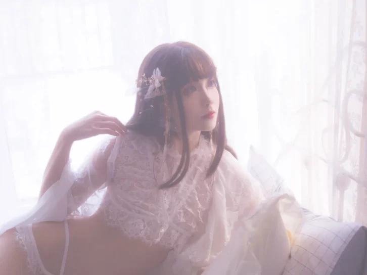 【美女写真】Sakiiii翎柒 – 白色流云 [34P-134MB]