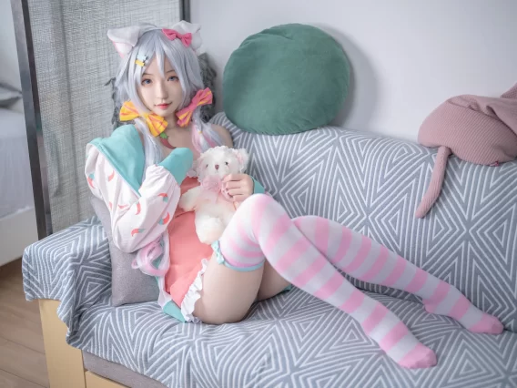 【cosplay】SA_海藻酸钠 – 神乐七奈 星期一的慵懒 [21P-200MB]