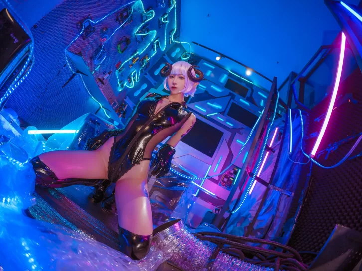 【cosplay】妹抖青 – 恶魔胶衣 正片 [30P-374MB]